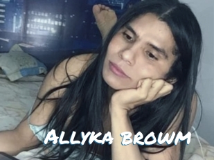 Allyka_browm