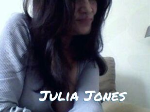 Julia_Jones