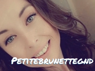 Petitebrunettegnd