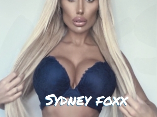 Sydney_foxx