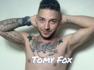 Tomy_Fox